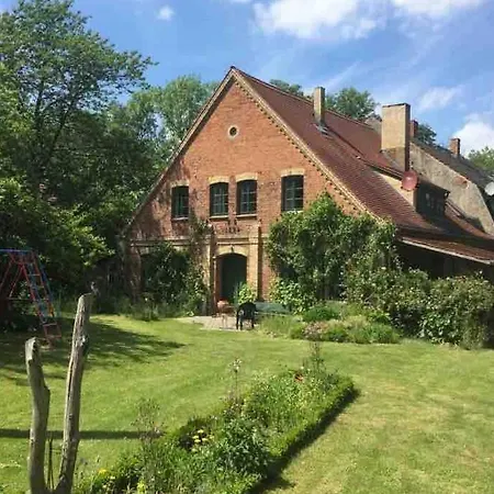 Muhlhaus Am Bach * Mustin (Mecklenburg-Vorpommern)